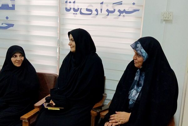 بازدید مدیر آموزش و پرورش ناحیه یک زنجان و تجلیل از فعالان خبرگزاری پانا در استان