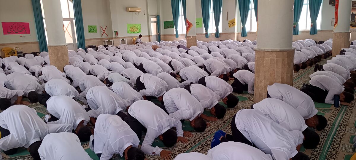 زنگ نماز در مدارس؛ گامی برای تقویت معنویت و تربیت دینی دانش‌آموزان