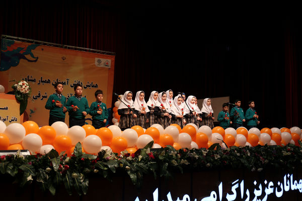 همایش دانش‌آموزان همیار مشاور آذربایجان‌شرقی