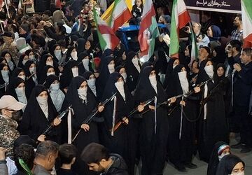 برگزاری آیین رژه و میدان داری در شهرستان ملایر 
