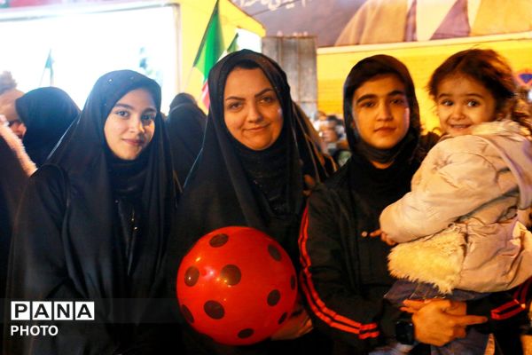 جشن روز دختر و نمایش اقتدار ملی در دهه کرامت