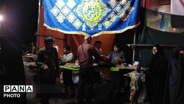 چایخانه بلوار جمهوری در نود و پنجمین شب از اجتماعات 