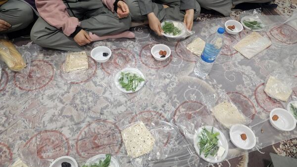 برپایی ضیافت افطاری در دبیرستان شهیده محبوبه