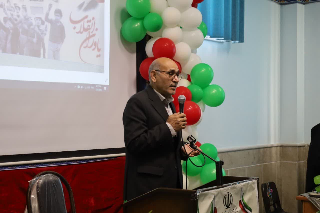 همایش «یاوران انقلاب» در مدرسه شهیدپاکنژاد ناحیه دو یزد