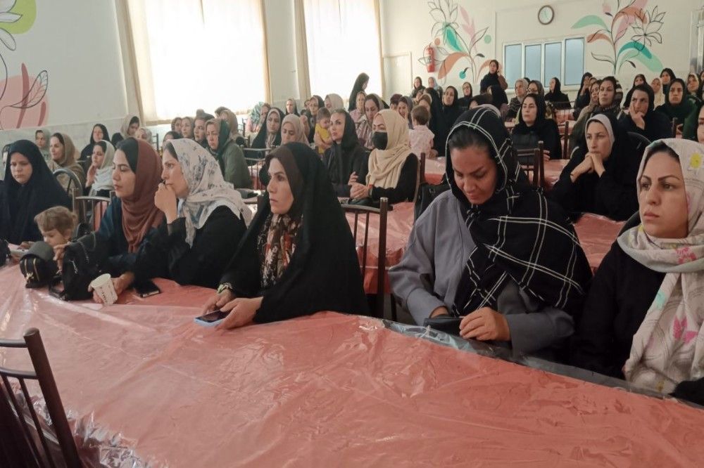 اولین  مجمع عمومی انجمن اولیاء و مربیان در دبیرستان شهید مجید دهنوی 