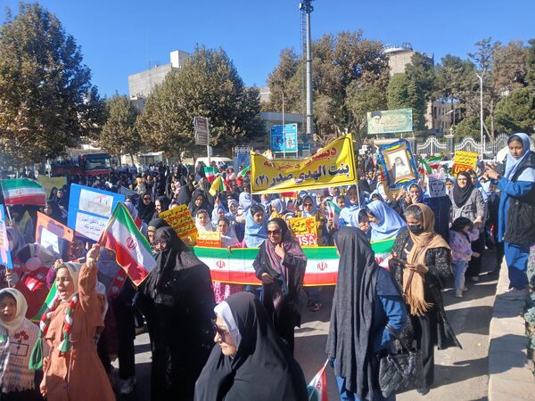 راهپیمایی ۱۳آبان در نیشابور 