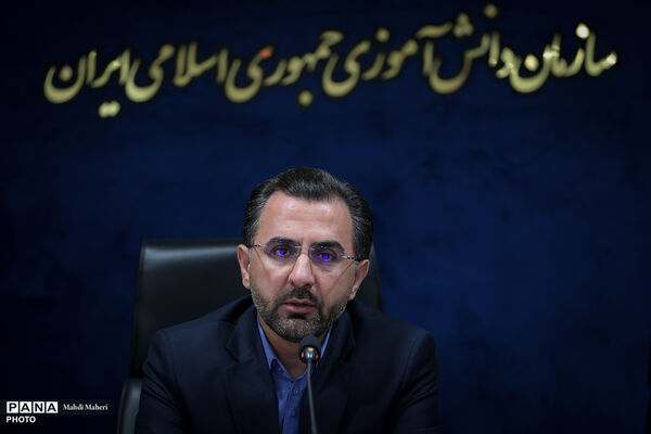 نشست قائم مقام معاون وزیر در سازمان دانش‌آموزی با مدیران سازمان و مسئولان خبرگزاری پانا استان‌ها به‌مناسبت روز خبرنگار