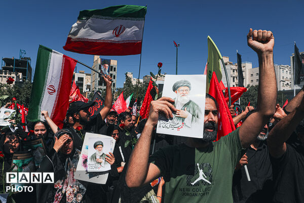تشییع پیکر رهبر شهید انقلاب در مشهد مقدس-۲