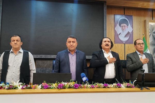 نشست خبری نماینده بویراحمد دنا و مارگون با خبرنگاران 