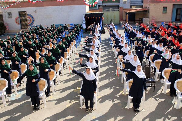 جشن حضور تا ظهور در هنرستان فرزانگان بهارستان ۲