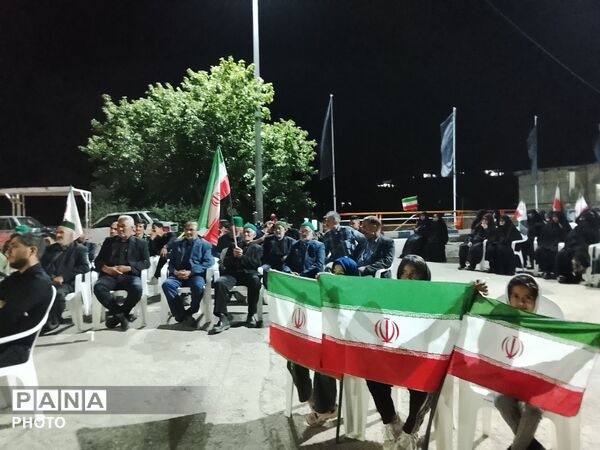 اجتماع مردم در سوگ رهبر شهید دربلوار شهدای شهر بار