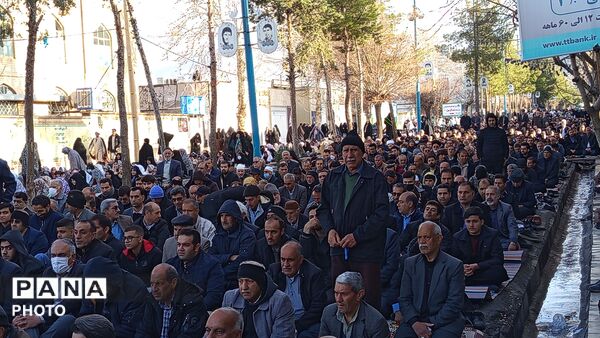 نماز عید فطرجشن پایان یک ماه بندگی شهرستان سلسله