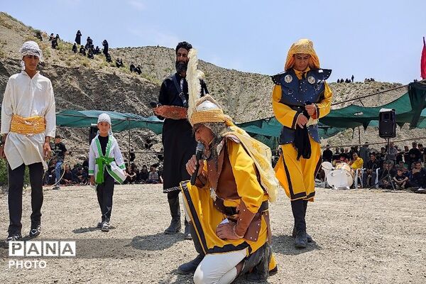 مراسم تعزیه خوانی امام حسین (ع) در روز عاشورای حسینی، شهر بار نیشابور