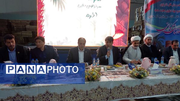 از شنیدن صدای کشاورزان «طرز» تا بازدید از زنجیره ارزش خرمای شرق کرمان