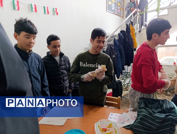 برپایی بازارچه کار و فناوری دبیرستان غیر دولتی شایستگان آشخانه 