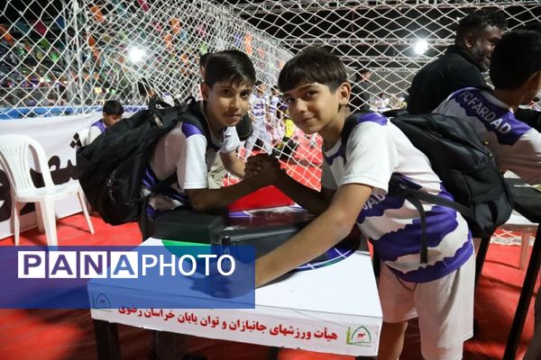 فعالیت غرفه منطقه ۱۰ شهرداری مشهد مقدس در جشنواره خانواده ورزش 