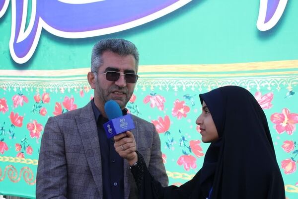 هیچ دانش‌آموزی نباید به دلیل مشکلات اداری از تحصیل باز بماند