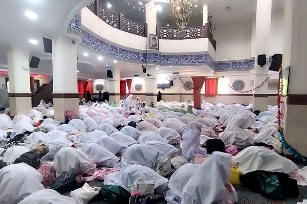 آیین جشن تکلیف دانش‌آموزان دختر شهرستان پردیس در فضایی معنوی و باشکوه