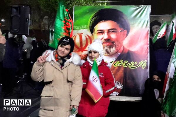 بیعت مردم انقلابی شهرری با سومین رهبر انقلاب 