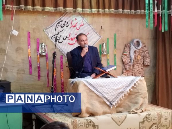 یادواره شهدای دانش‌آموزی در مدارس پسرانه و دخترانه اقلید  