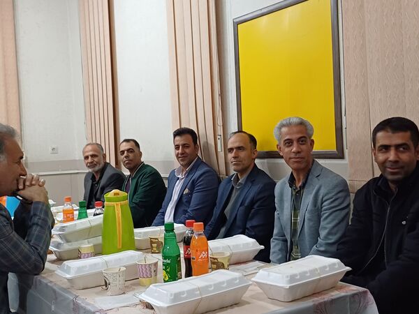 مراسم ضیافت افطاری و محفل انس با قرآن دبیرستان دخترانه‌‌ نمونه‌ دولتی سعدی 