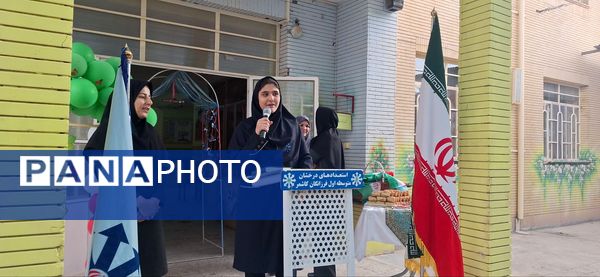 آیین بازگشایی مدارس و استقبال از دانش آموزان در دبیرستان فرزانگان دوره ی اول