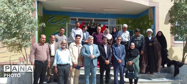 جشن شکوفه‌ها؛ آغاز یک مسیر شیرین برای کلاس‌اولی‌ها