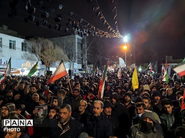 میدان لاله نظرآباد پاتوق دلدادگان رهبر