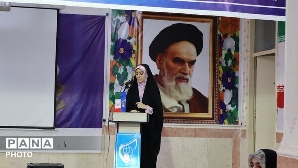 اردوی یک‌روزه «طلایی‌داران انقلاب» در مدرسه بهشت آیین  خرم‌آباد