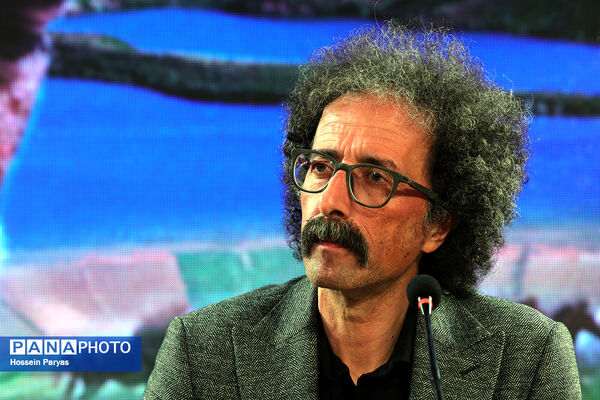 نشست نقد و بررسی فیلم «سرزمین فرشته‌ها» در چهل و چهارمین جشنواره ملی فیلم فجر