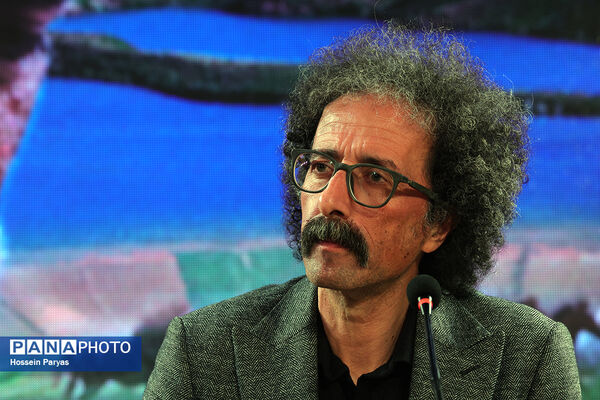 نشست نقد و بررسی فیلم «سرزمین فرشته‌ها» در چهل و چهارمین جشنواره ملی فیلم فجر