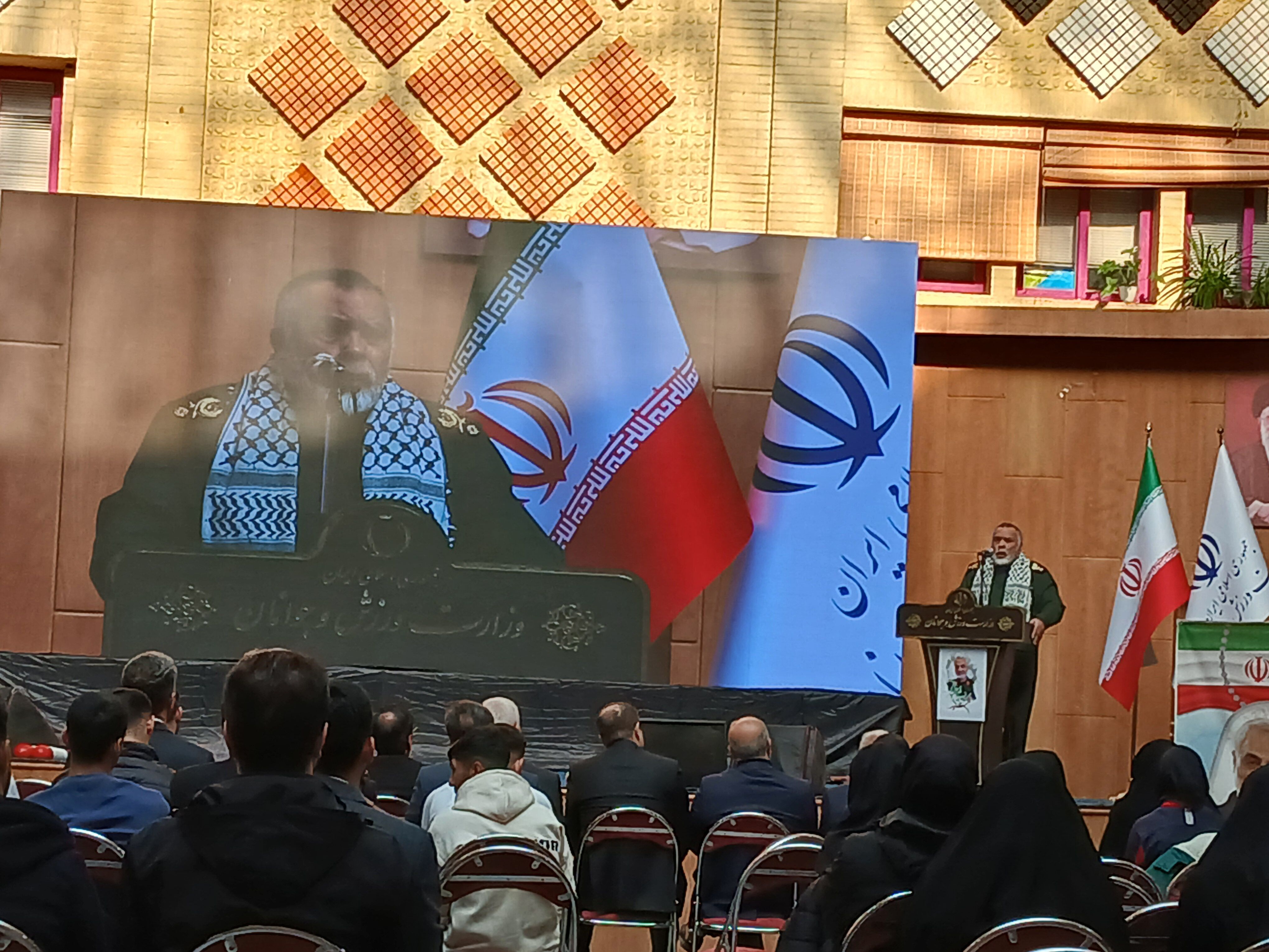 شهیدسلیمانی دنبال مقام نبود و عزت جاودانه یافت/ ایران آماده مقابله با هر تهدیدی است