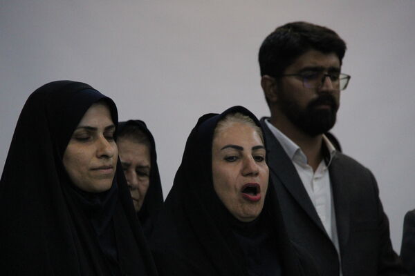 مراسم حافظ خوانی در کانون ام ابیها یزد