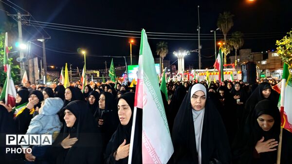 جمع حامیان ایران در میدان بهشتی پلدختر