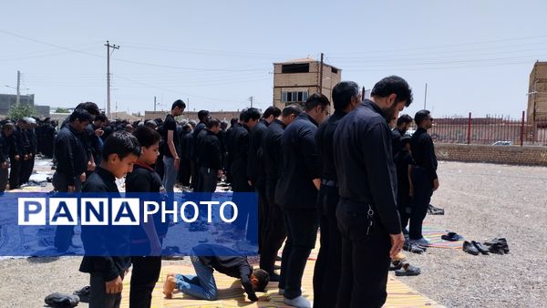 برگزاری نماز ظهر عاشورا در خلیل آباد 