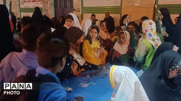 موکب‌های دانش‌آموزی دهه کرامت در حاجی‌آباد