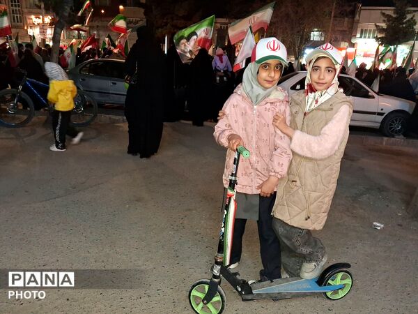 سربازان دهه نودی در قلب میدان 