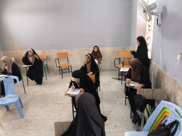 نمایش خلاقیت و استعداد نوجوانان 