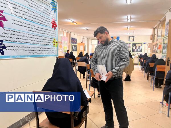 حال و هوای امتحانات نهایی در حوزه‌های دبیرستان‌های اصفهان