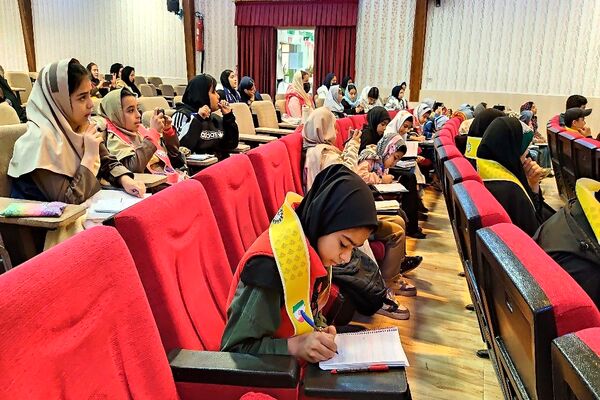 کلاس آموزشی خبرنگاری در کانون مهر تابان نیشابور