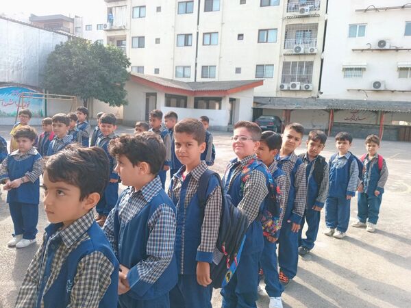  جشن شکوفه‌ها در دبستان شهید فردکاردل آمل