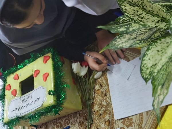 جلوه‌هایی از انتخابات شورای دانش‌آموزی در مدرسه حضرت آسیه(س) قم