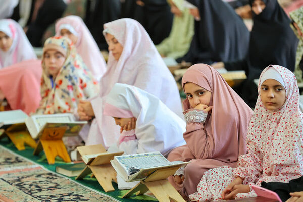 هم‌نشینی معنویت و تعلیم در مسجد