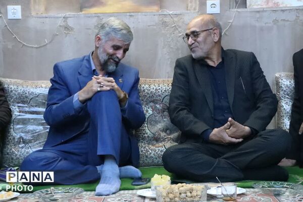 دیدار صمیمی معاون فعالیت‌های دانش‌آموزی سازمان دانش‌آموزی کشور با مسئولان یزد