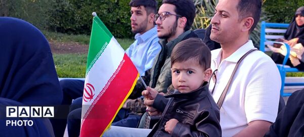گردهمایی اهالی فرهنگ و هنر در فرهنگسرای سیمرغ نیشابور 