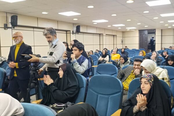 شبی برای هنر و همدلی؛ جشن افتخار فرزندان ایران در اختتامیه جشنواره‌ بسیج هنرمندان فارس