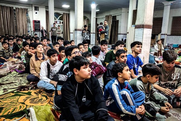 افتتاحیه اعتکاف دانش‌آموزی مسجد قمربنی هاشم باقرشهر 
