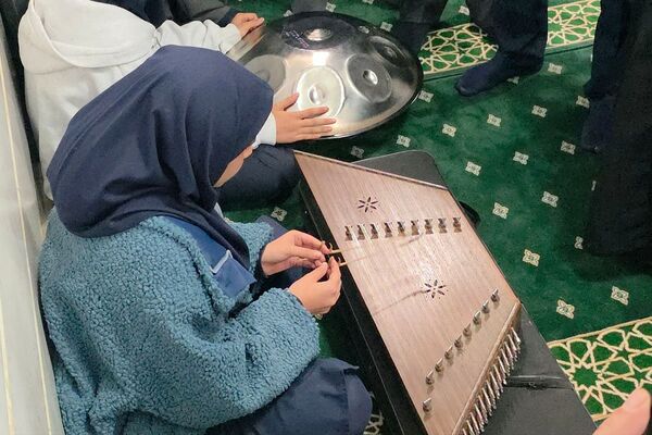 زنگ انقلاب در ملارد با حضور مدیرکل آموزش و پرورش شهرستانهای تهران نواخته شد