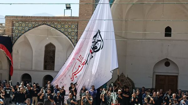 اقامه عزا و نوحه خوانی در صحن آستان مقدس حضرت سلطانعلی(ع) 