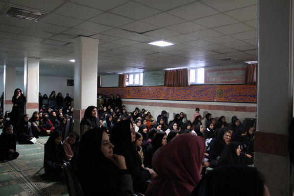 برگزاری تئاتر «یاس پژمرده» در دبیرستان سردار شهید قاسم سلیمانی